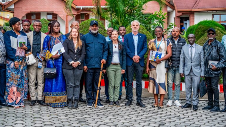 f3febb51-ed21-4136-b89c-b49dab40a97b