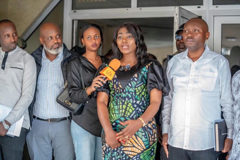 5efbf460-877e-4250-afca-b223865075f2